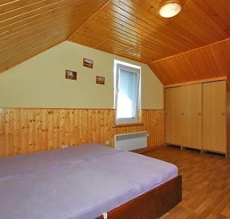 Privat Mrazik Villa Partizanska lupca Екстериор снимка